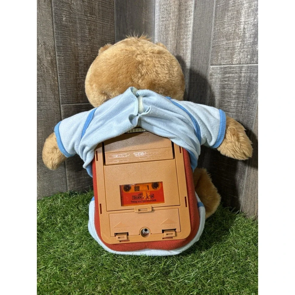Vintage 1985 Teddy Ruxpin‎ Talking Bear Worlds of Wonder Tested Working w/ Tape